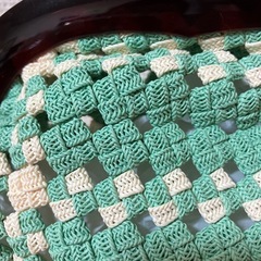 ハンドメイド　編み込みがま口ポーチの画像