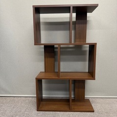 ワイエムワールド 本棚 収納ラック ディスプレイラック スリム 木製 S字 3段 幅59 奥行24 高さ104 ウォールナットの画像