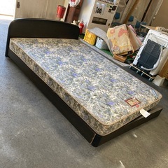 今年最後の大特価！　驚異の価格　ダブルベッドセットの画像