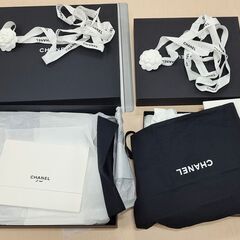 CHANELのバッグ用ショッパーおよび箱「2」の画像