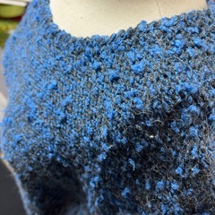ブルー✖️グレーの混じったセーターMサイズの画像