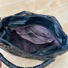 ショルダーバック　訳ありの画像