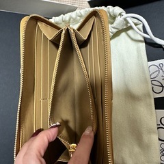 ロエベ パズル ステッチオープンウォレットの画像