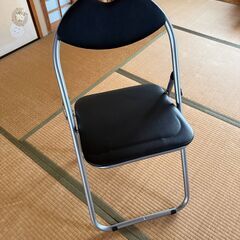 急な人の集まりや、イベントに便利　パイプ椅子37脚✨✨✨️の画像