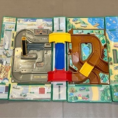 トミカ　おでかけ立体マップ　建設現場　働く車　ショベルカー　ダンプカー　ミキサー車　リジットダンプ　ロードローラー　タンクローリー　ミニカー　車　まとめ売り　セットの画像