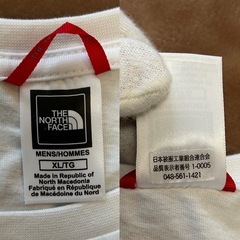 ノースフェイスTHE NORTH FACE メンズTシャツ ホワイト白ロゴ 男性用紳士肩幅　約47センチ 袖丈　約23センチ 身幅　約54センチ 着丈　約74センチの画像