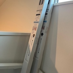 つっぱりカーテンレールの画像