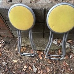 折りたたみ椅子の画像