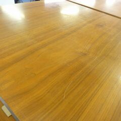 T-068 リサイクル品 訳あり特価 木目 カフェテーブル W700xD700xH700mmの画像