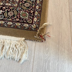 イラン製絨毯の画像