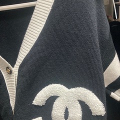 新品カーディガンの画像