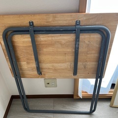 折りたたみテーブル　　の画像