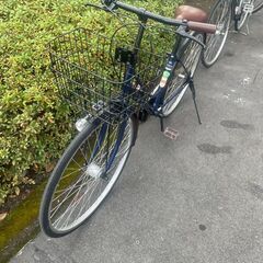 リサイクルショップどりーむ天保山店　No575 自転車　シティサイクル　２７インチ　ネイビー　ギア切替６段変速　LEDオートライト付き♪の画像