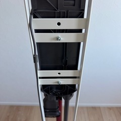 決まりました【ジャンク品】 Dyson V8 Slim Fluffy 【スタンド附属】 の画像