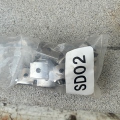 メッシュフェンス補修液、キャップ、調整金具の画像