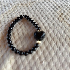 ハートのブレスレットの画像