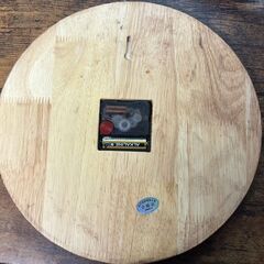 ★ おしゃれ！ 壁掛け時計 モダン ナチュラル シンプル 北欧 天然木 静音 連続秒針  直径：約30㎝ ★ リサイクルショップ札幌 買取本舗 平岸店の画像