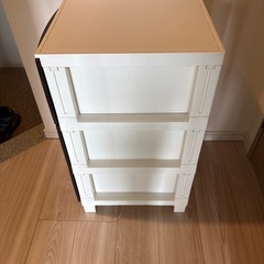 3段シェルフの画像