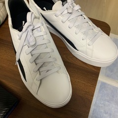 最新スニーカーPUMA〕プーマ25年秋冬カラーホワイト•２７.5ほぼ新品の画像