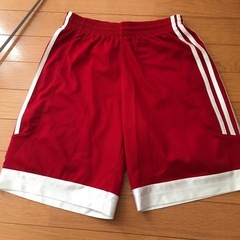 adidas  ハーフパンツ❤️キッズ服の画像