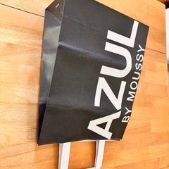 AZUL、TAILORの画像