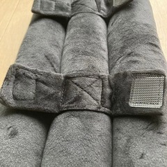 新品 シートベルトクッション　シートベルト枕　ブラック　の画像