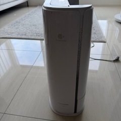Panasonic　衣類乾燥除湿機&★収納ケース2つの画像