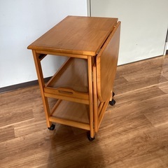 キッチンワゴン（引き出し付き）【町田市再生家具】　252727の画像