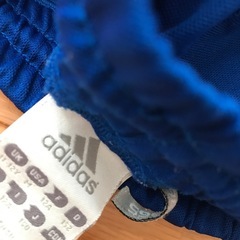 adidas ハーフパンツ💙　キッズ服の画像