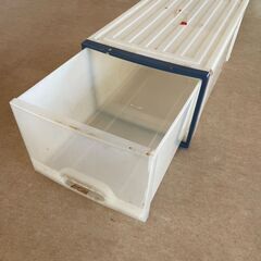 プラスティック収納ケースの画像