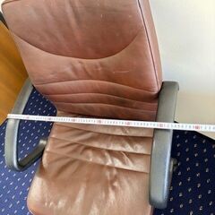 重厚感たっぷり家具セット 【事務用チェア／オフィスチェア】の画像