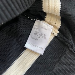 BLUE STRIVE ショート丈　立体ボーダーニットボリューム袖 Mサイズの画像