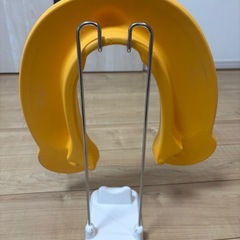 【Richell】ソフト補助便座（スタンドつき付き）の画像