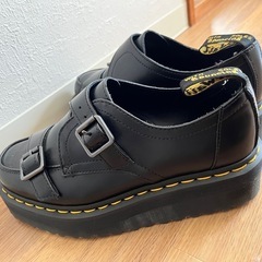 Dr. Martens（ドクターマーチン）の 8065 系 ダブルストラップシューズの画像