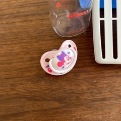 ミルトンケース　トング付き　おしゃぶり　哺乳瓶の画像