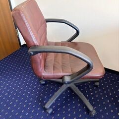 重厚感たっぷり家具セット 【事務用チェア／オフィスチェア】4の画像