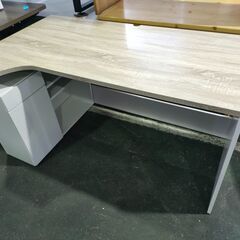 【ジャングル和泉大型良品館】デスク　ベガコーポレーション　アクノーズ　勉強机　作業　配信　事務　【R500】の画像