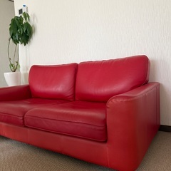 赤いレザーソファ（フランスベッド・美品です）取りに来ていただける方、お譲りします。の画像