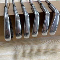 テーラーメードのアイアンセットの画像