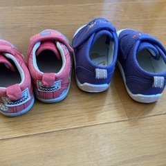 子供靴の画像
