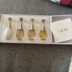 Dior ミニ香水の画像