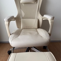 PAXTON ゲーミングチェア　アイボリーの画像
