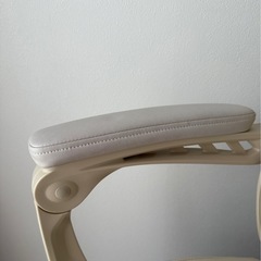 PAXTON ゲーミングチェア　アイボリーの画像