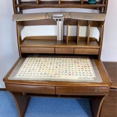 コイズミ学習机　の画像