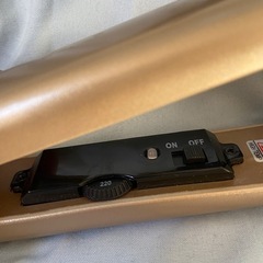 アゲツヤ ストレートヘアアイロン 温度調整可能の画像