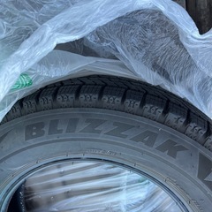 スタッドレスタイヤ　ブリザック　145/80R13　ブリヂストンの画像