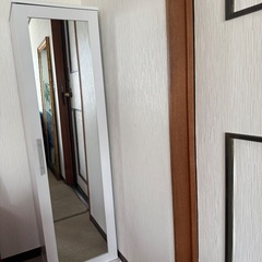 鏡付シューズボックス お譲りします高さ180、幅45、奥行き35cm　の画像