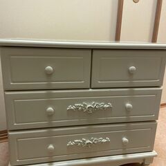 アンティーク調 木製チェスト 4段／ホワイトの画像