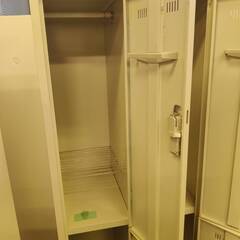 【愛品倶楽部柏店】SEIKO 生興 4人用ロッカー 鍵付 2段2列 SLK-4Sの画像