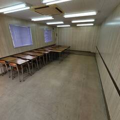 小学校　勉強机　椅子　セット　まとめ売り　約100～120セット程度　塾　居酒屋経営などにの画像